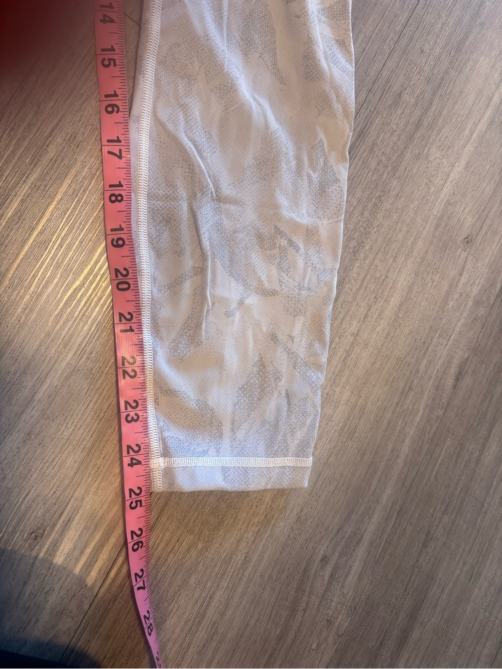 Lululemon size 8 Train Times pant - Picture 4 of 6